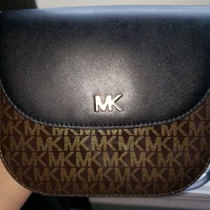 Micheal kors purse